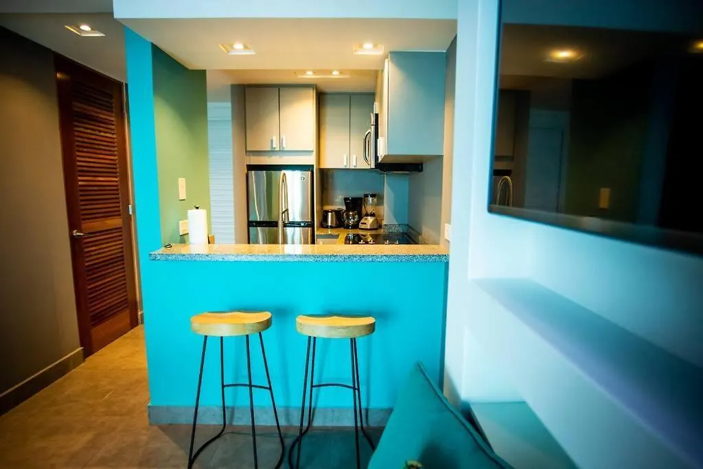 בית נופש Enchanted 8 Jewel Luquillo Beachfront - Pool פוארטו ריקו